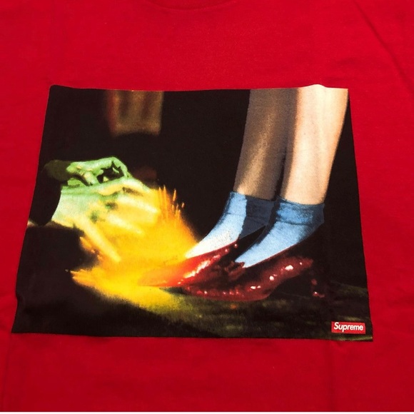 Supreme Dorothy Tee - Picture 5 of 5